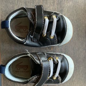 See Kai Run size 5 brown toddler leather shoes